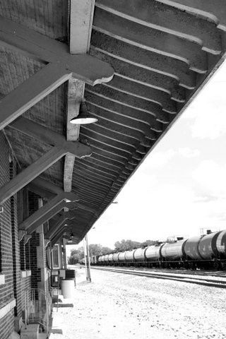 Canadian Pacific Depot arch 2